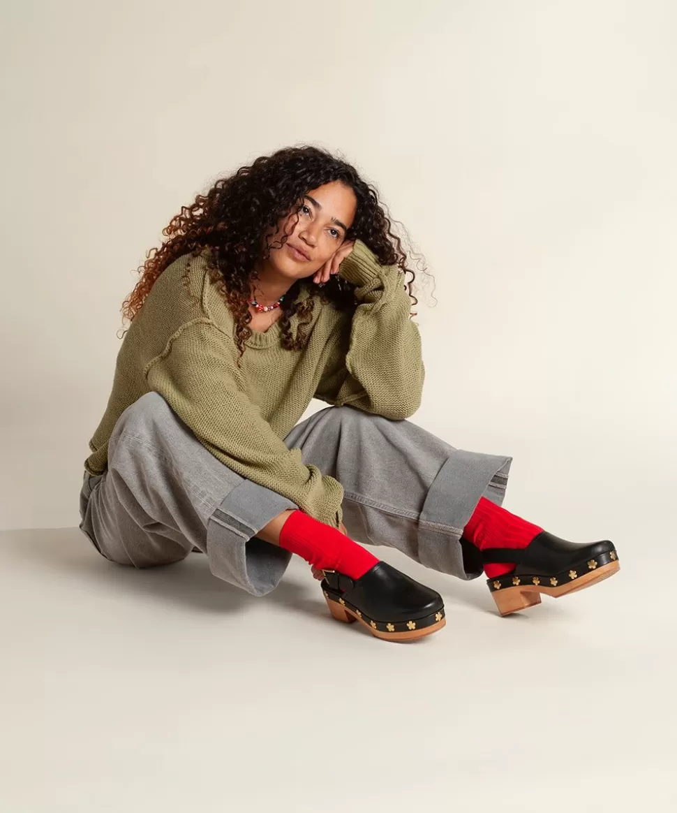 jona_in_black_flower_4.webp Best Sale Charlotte Stone Jona In Black Flower