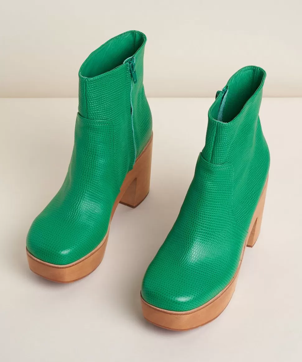 paz_in_kite_2-2.webp New Charlotte Stone Paz In Kite